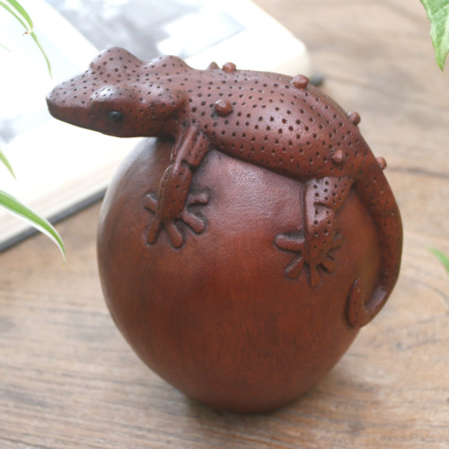 Hand Carved Wood Sculpture of a Gecko from Indonesia 'Watching Gecko'