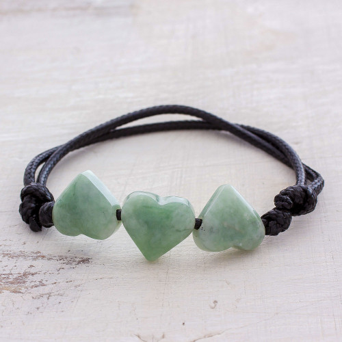 Jade Heart Pendant Bracelet in Light Green from Guatemala 'Maya Love in Light Green'
