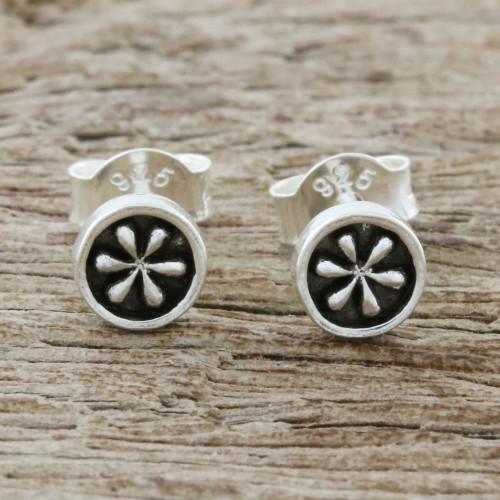 Petite Floral Sterling Silver Stud Earrings from Thailand 'Daisy Circles'