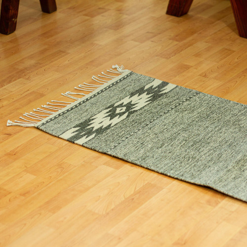 Hand Loomed Grey and Wheat Runner Rug 2x6.5 'Subtle Shades'