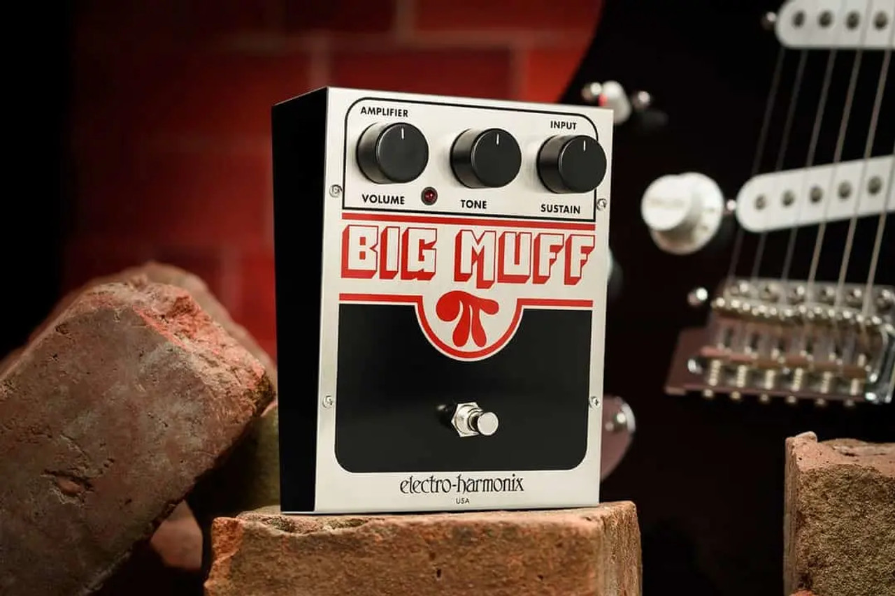 Electro-Harmonix Big Muff Pi Fuzz / Distortion / Sustainer