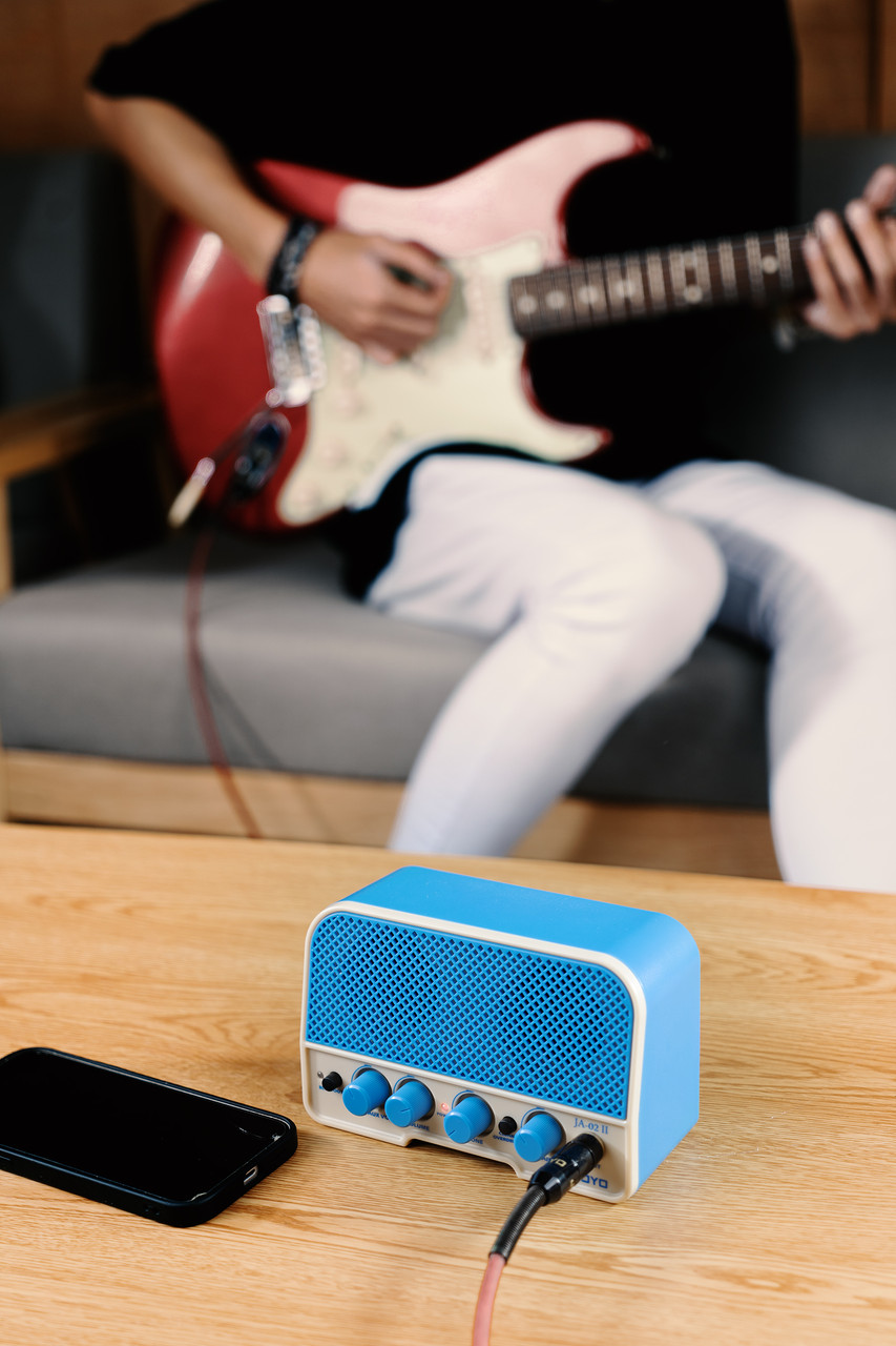 JOYO 5W Recharchable Mini Guitar Amp Light Blue
