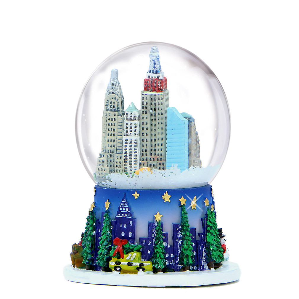 Christmas in New York Snow Globe