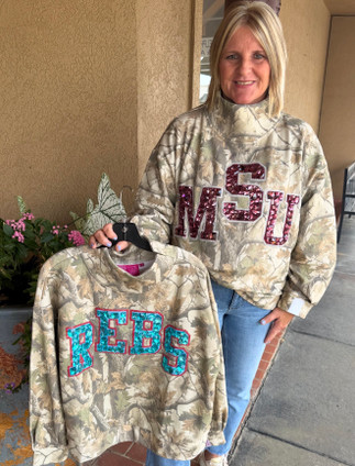 QUEEN OF SPARKLES LISCENSED MISS STATE CAMO MOCK NECK SWEATSHIRT