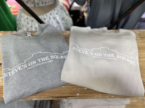 STEVE'S ON THE SQUARE LOGO CREW NECK SWEATSHIRT
