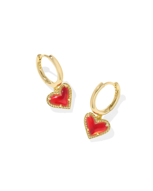 KENDRA SCOTT ARI HEART HUGGIE EARRINGS - GOLD RED