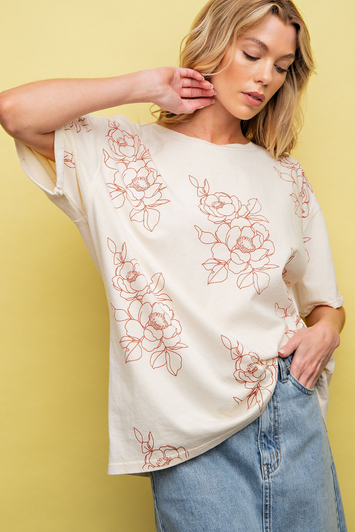 CURVY FLOWER TEE