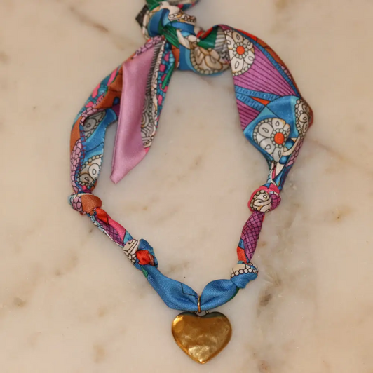 DEEP SOUTH ORIGINALS HEARTSTRINGS & HUES SCARF NECKLACE