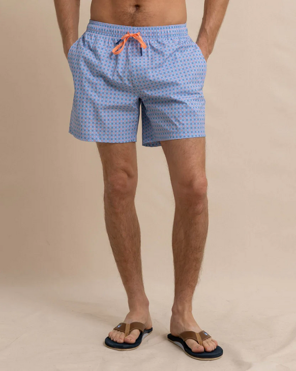 SOUTHERN TIDE WHITE LOTUS SWIM TRUNKS