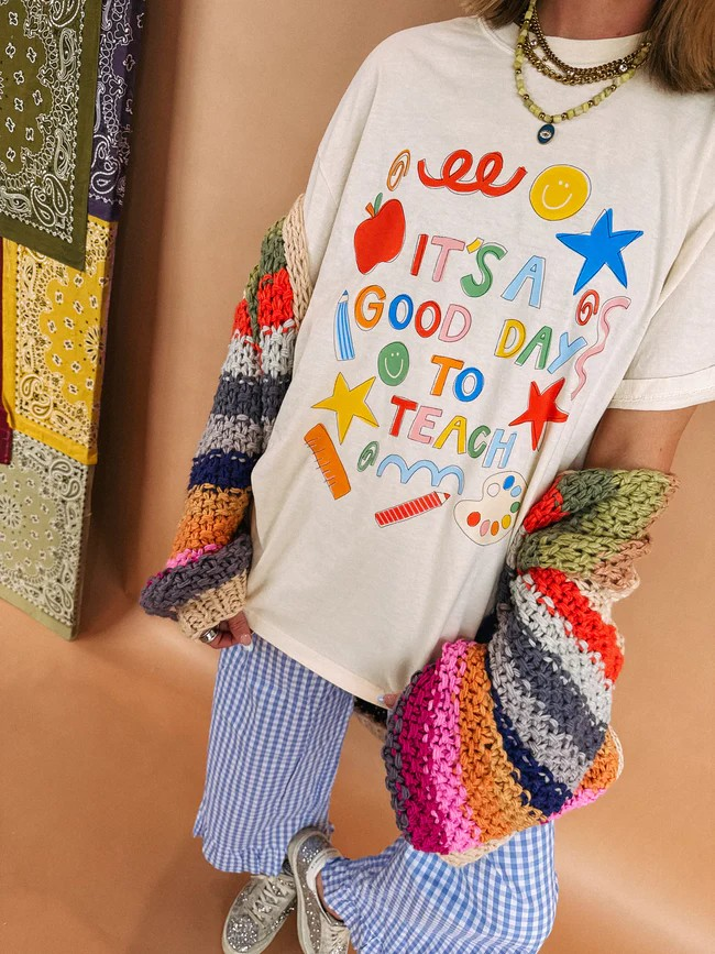 ETTA & EAST GOOD DAY TO TEACH GRAPHIC TEE
