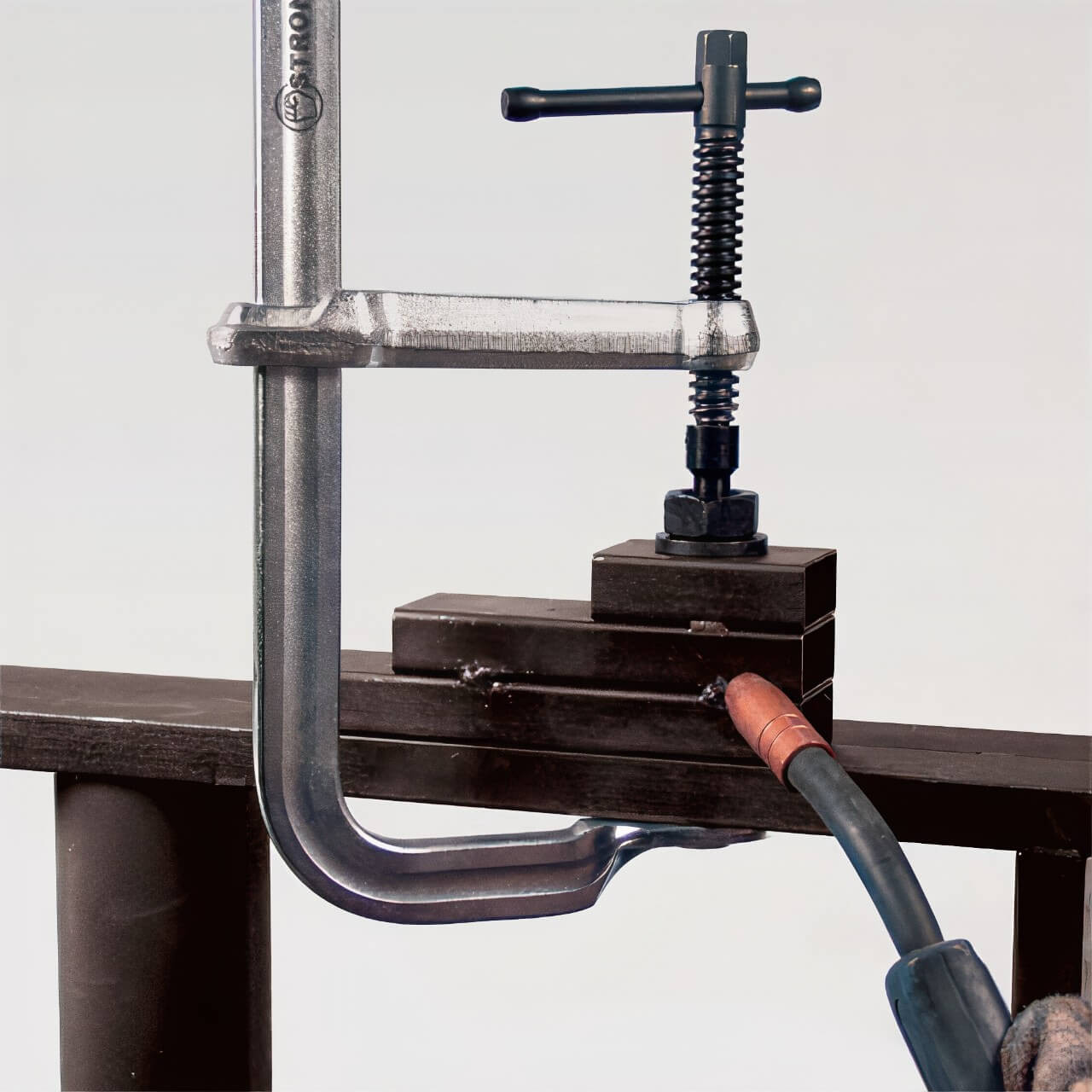 Stronghand Heacy Duty P-Rail Utility Clamp 1540mm