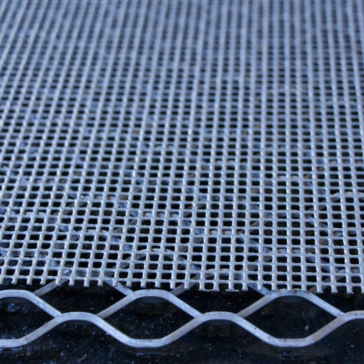 GRIPPS GRIPPGrid 430 - FR Grid Mesh Matting 1.87m x 25m