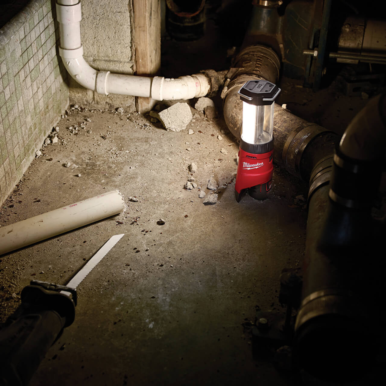 Milwaukee M12 Cordless LED Lantern/Flood Light Skin Only