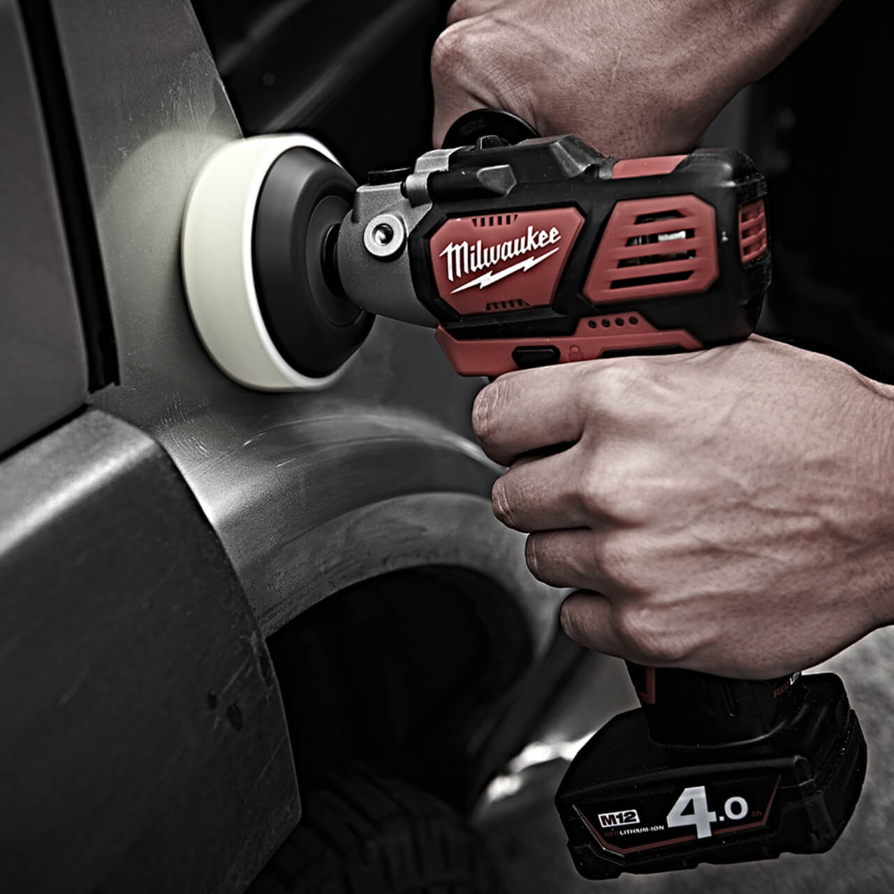 Milwaukee M12 Cordless Spot Polisher/Detail Sander