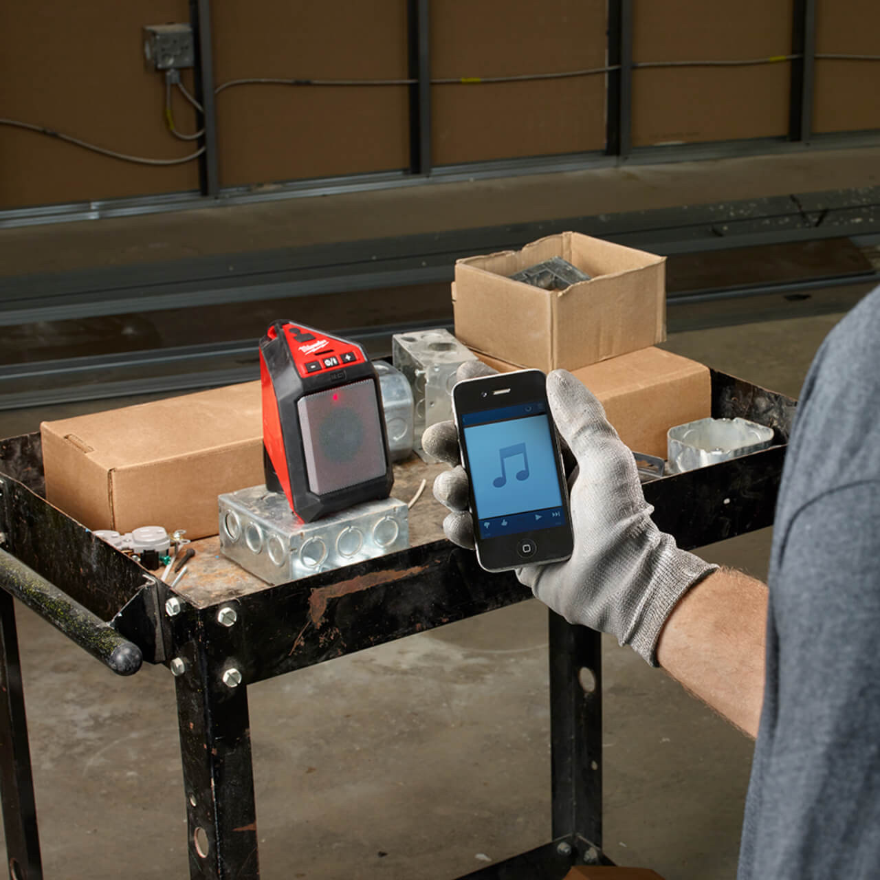 Milwaukee M12 Cordless Wireless Jobsite Speaker Skin Only Milwaukee M12 Cordless Wireless Jobsite Speaker Skin Only