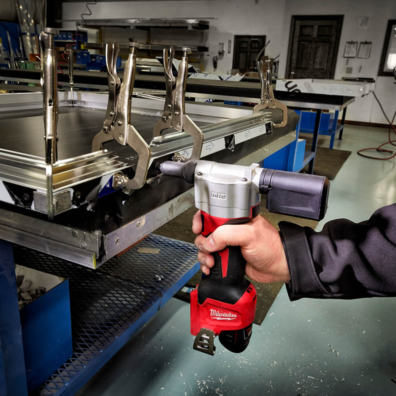 Milwaukee M12 Cordless Rivet Tool Skin Only