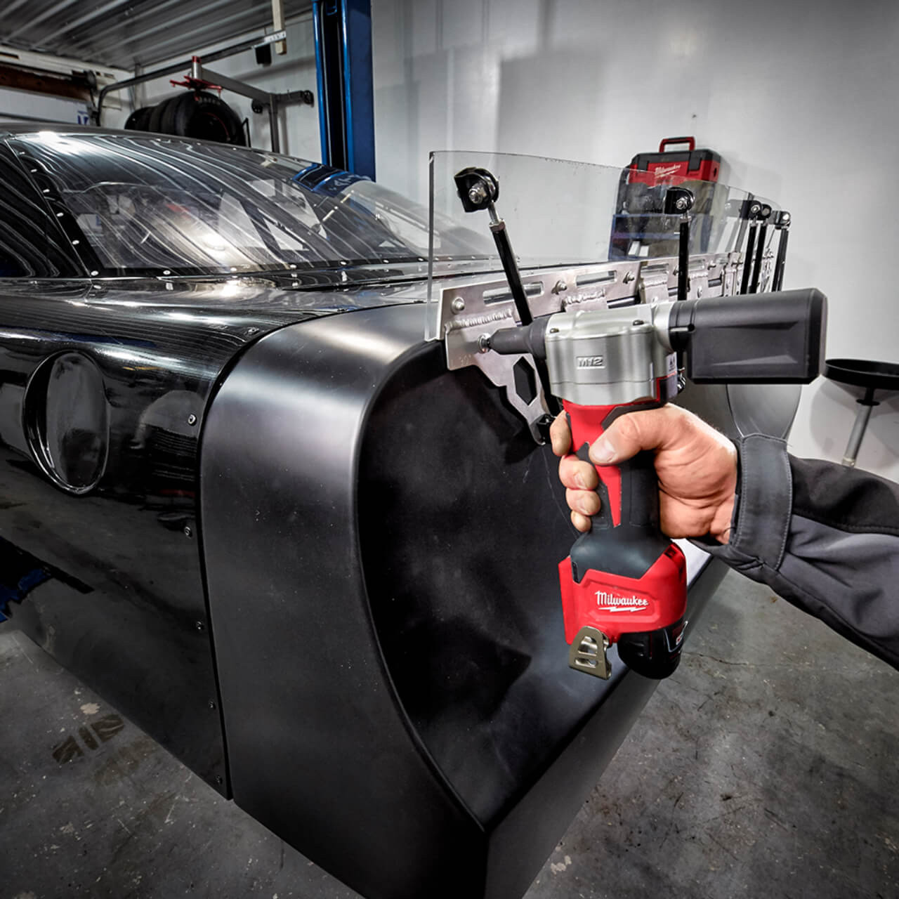 Milwaukee M12 Cordless Rivet Tool Skin Only
