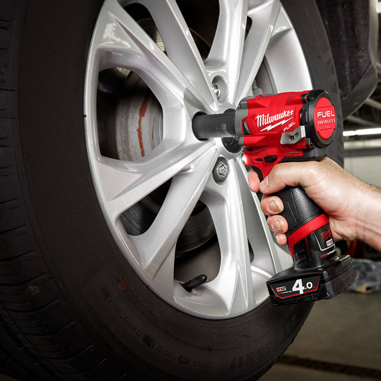 Milwaukee M12 Fuel Cordless 1/2 Stubby Impact Wrench With Friction Ring Kit