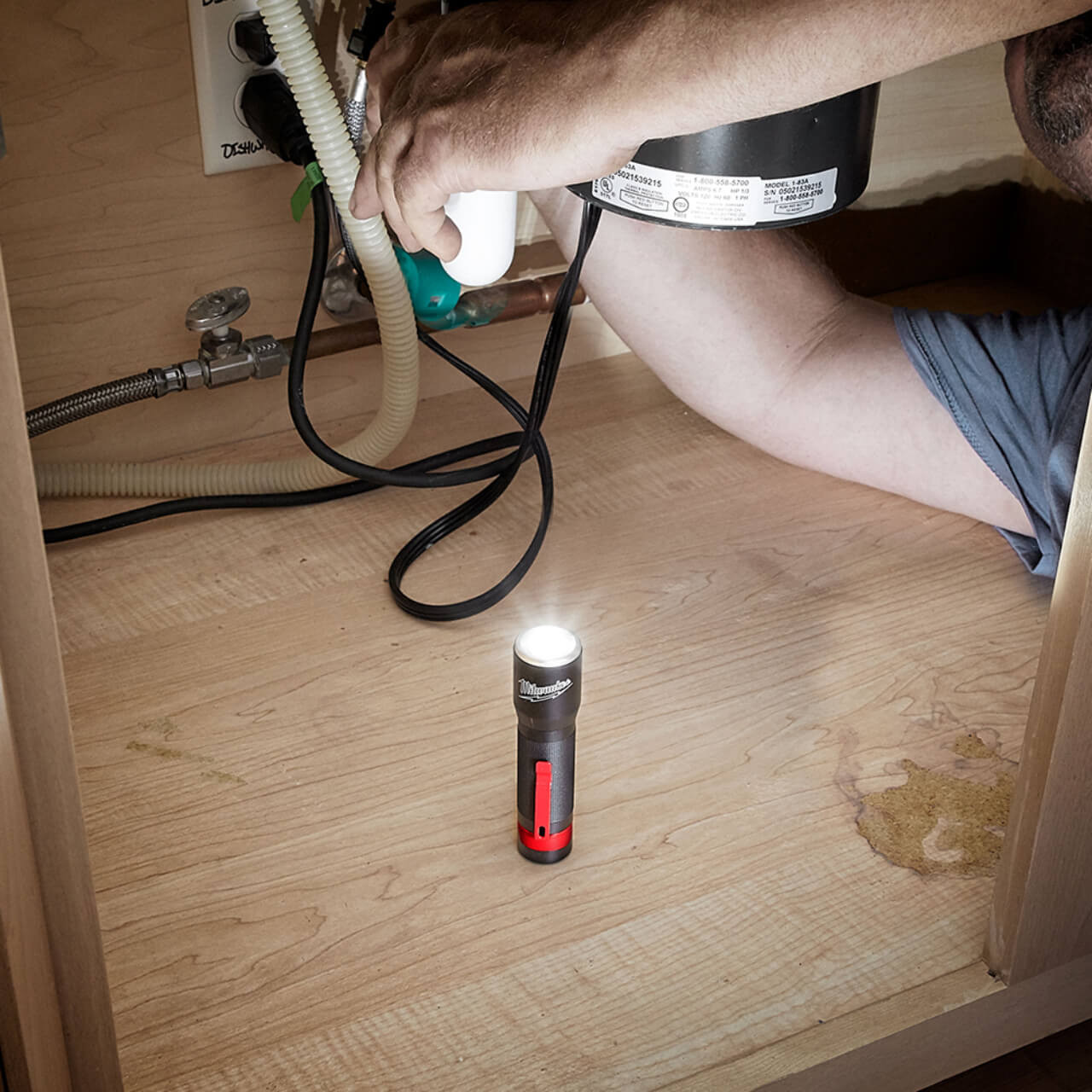 Milwaukee Focusing Flashlight