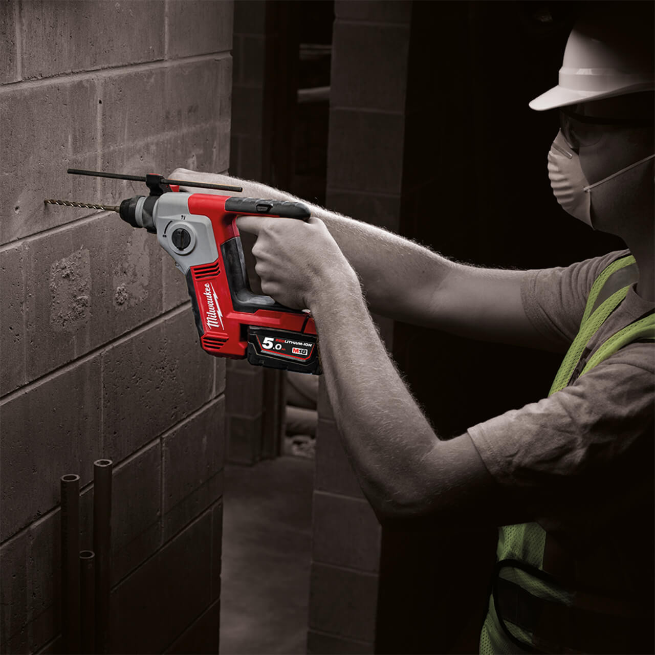 Milwaukee M18 Cordless 16mm SDS Plus Rotary Hammer Skin Only