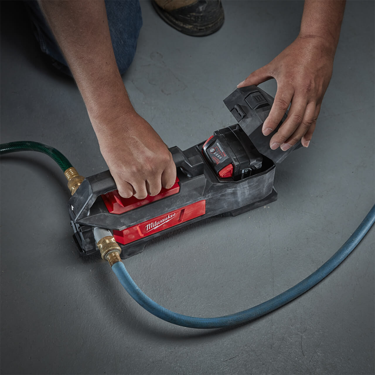 Milwaukee M18 Cordless Transfer Pump Skin Only