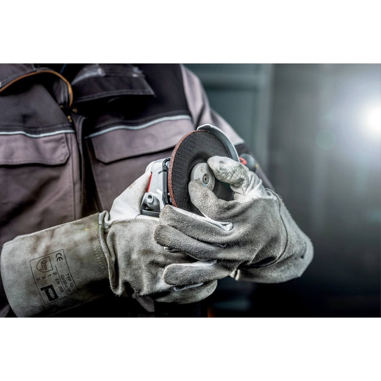 Metabo W 9-115 QUICK Angle Grinder 115mm 900W Safety Clutch Quick Locking Nut