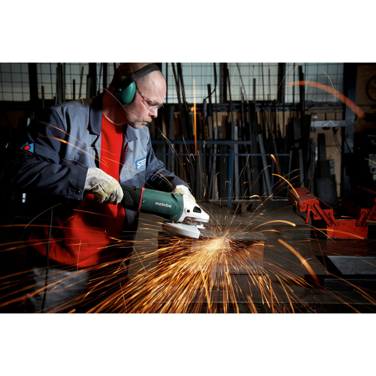 Metabo WE 24-230 MVT QUICK Angle Grinder 230mm 2400W Rat Tail Rotating Back Handle