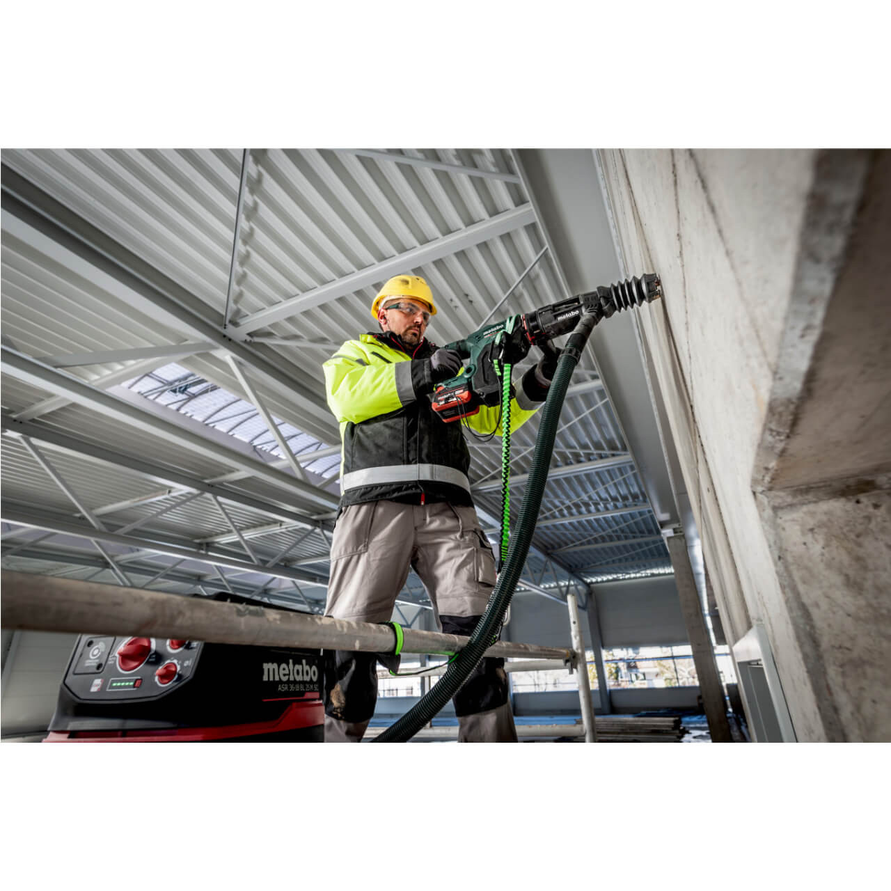 Metabo KHA 18 LTX BL 40 18V Brushless LTX Class SDS Max Rotary Hammer Drill 2-mode 40 mm - Skin Only