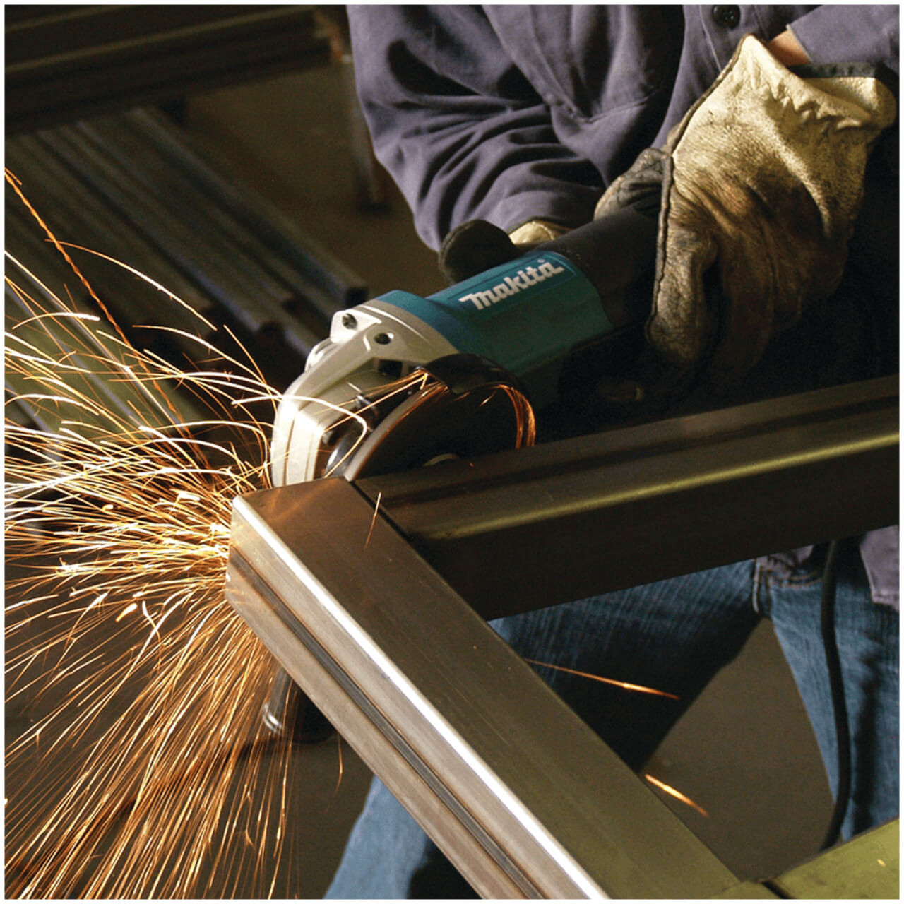 Makita 9565PC 125mm (5”) Angle Grinder. 1400W. Constant Speed Control. soft start. current limiter. SJS