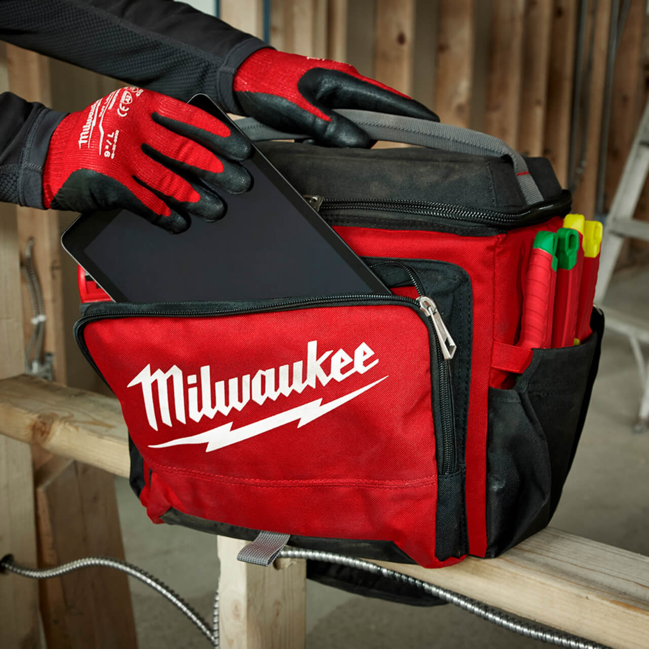 Milwaukee Jobsite Cooler