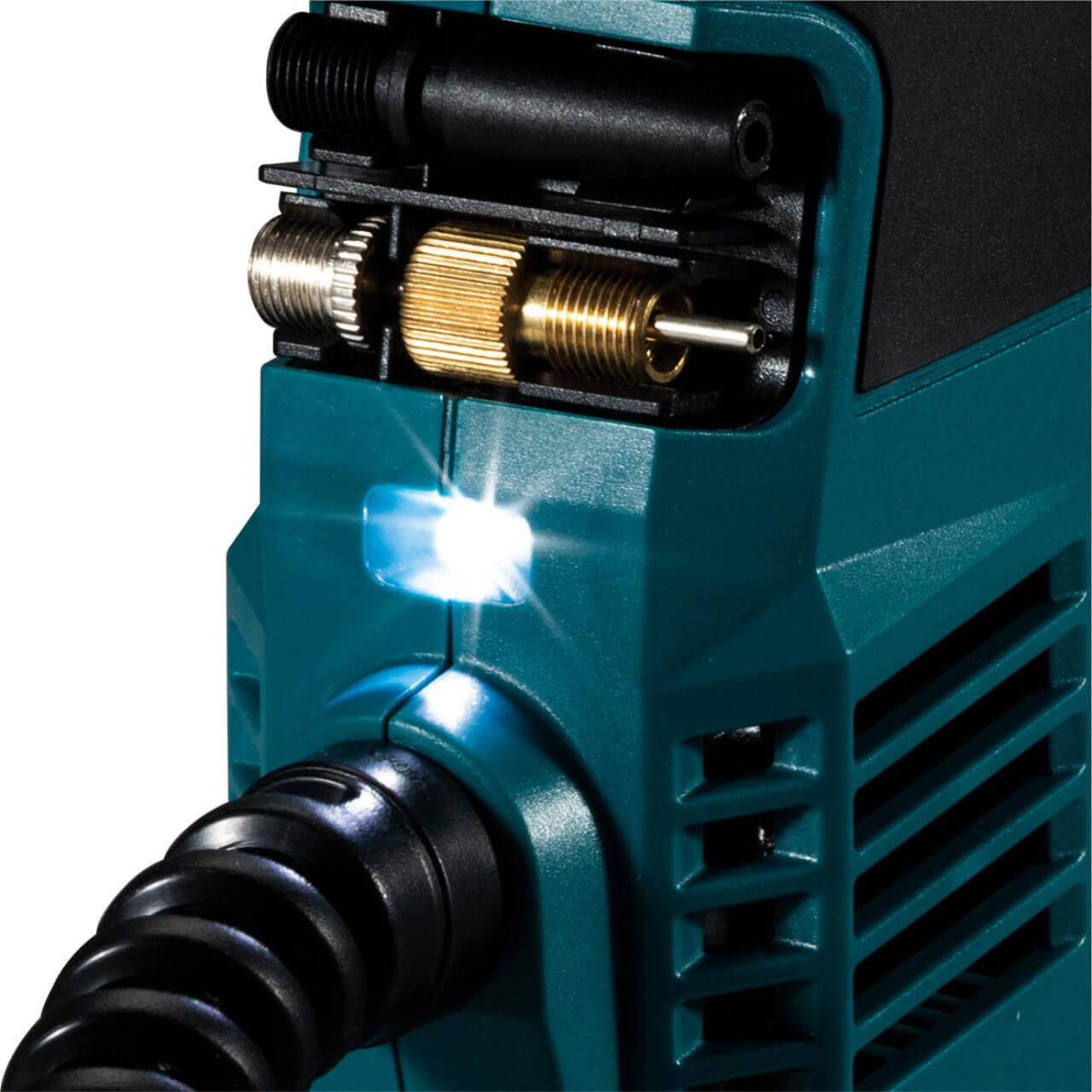 Makita 18V Li-ion Cordless Tyre Inflator - Skin Only