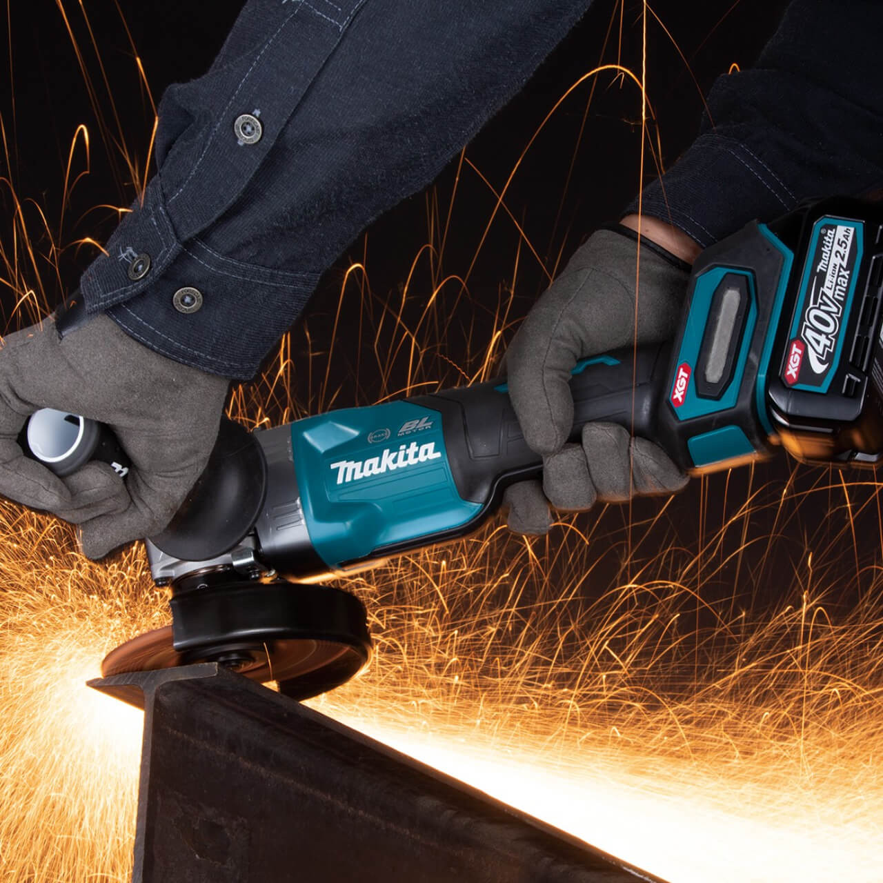 Makita 40V Max BRUSHLESS AWS* 125mm (5”) Angle Grinder. Paddle Switch. Variable Speed - Tool Only