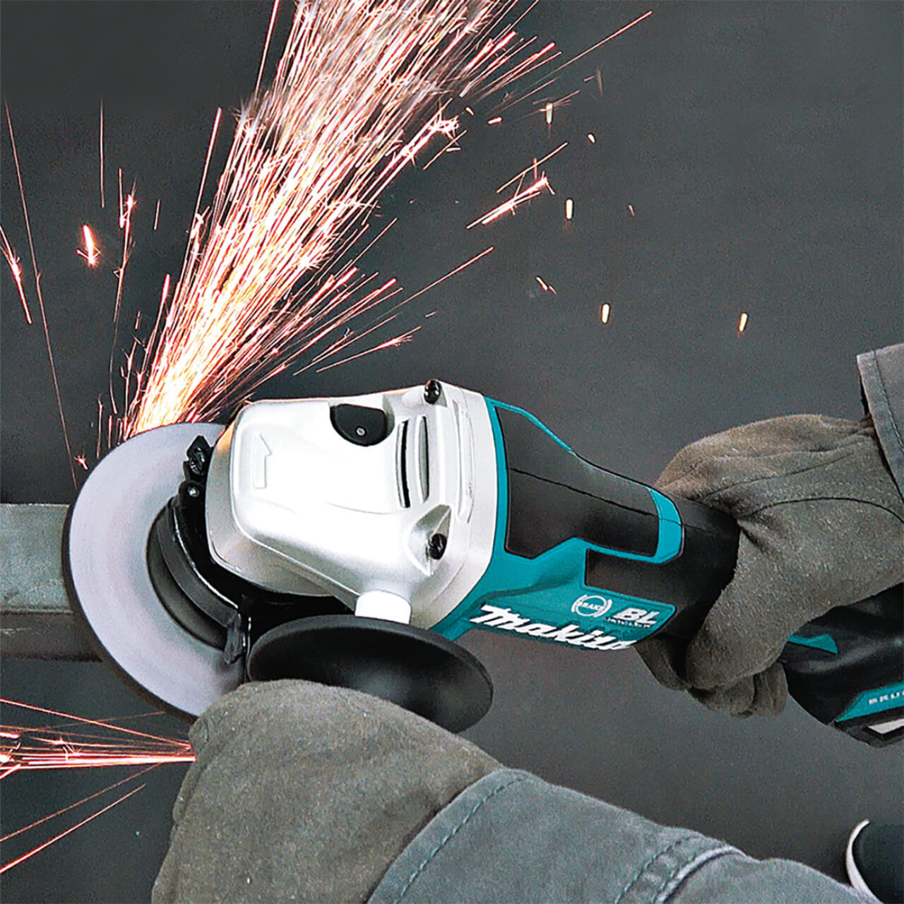 Makita 18V BRUSHLESS AWS 125mm Angle Grinder. Paddle Switch. Variable Speed. Kick Back Detection. Electric Brake - Tool Only