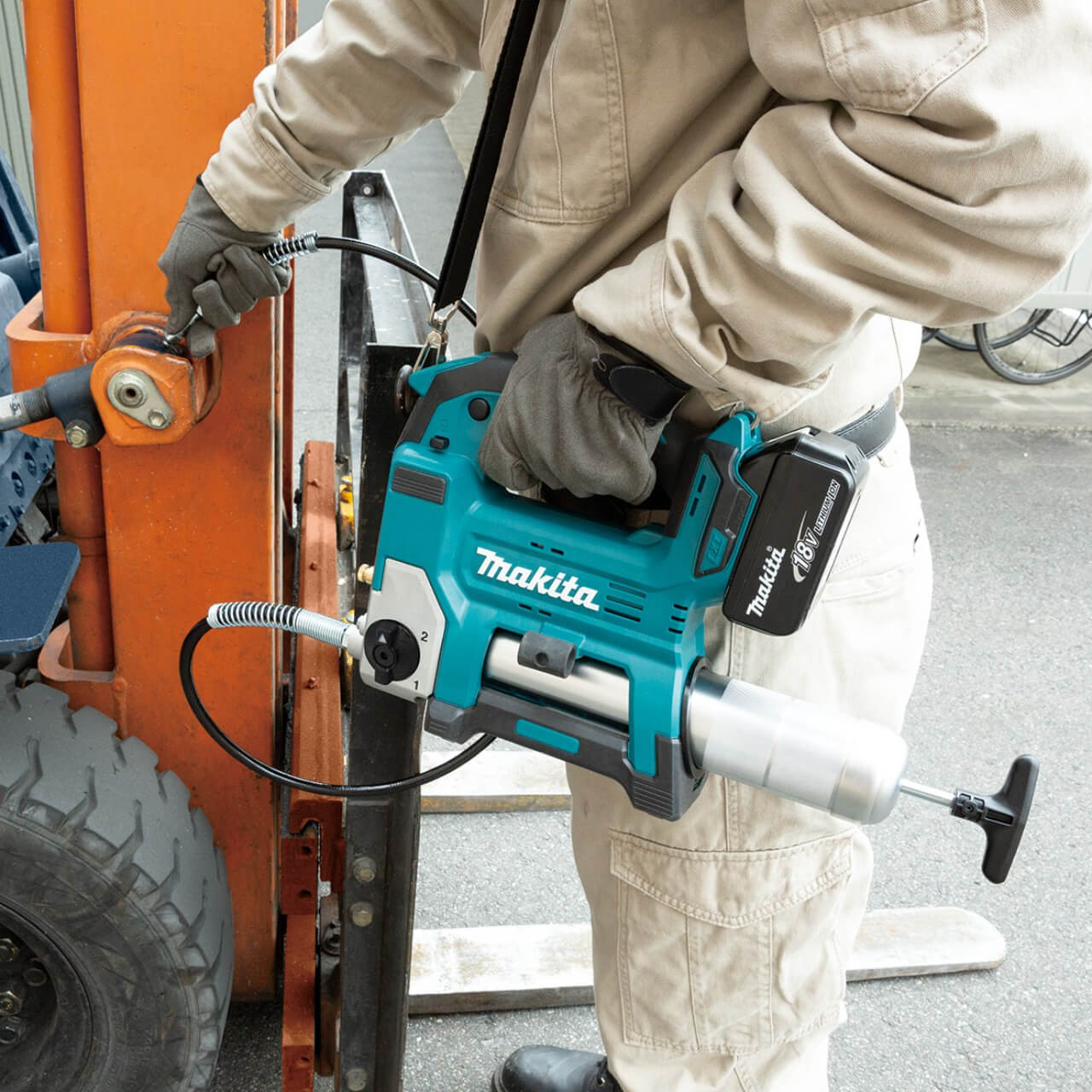 Makita 18V Grease Gun. 450g barrel - Tool Only
