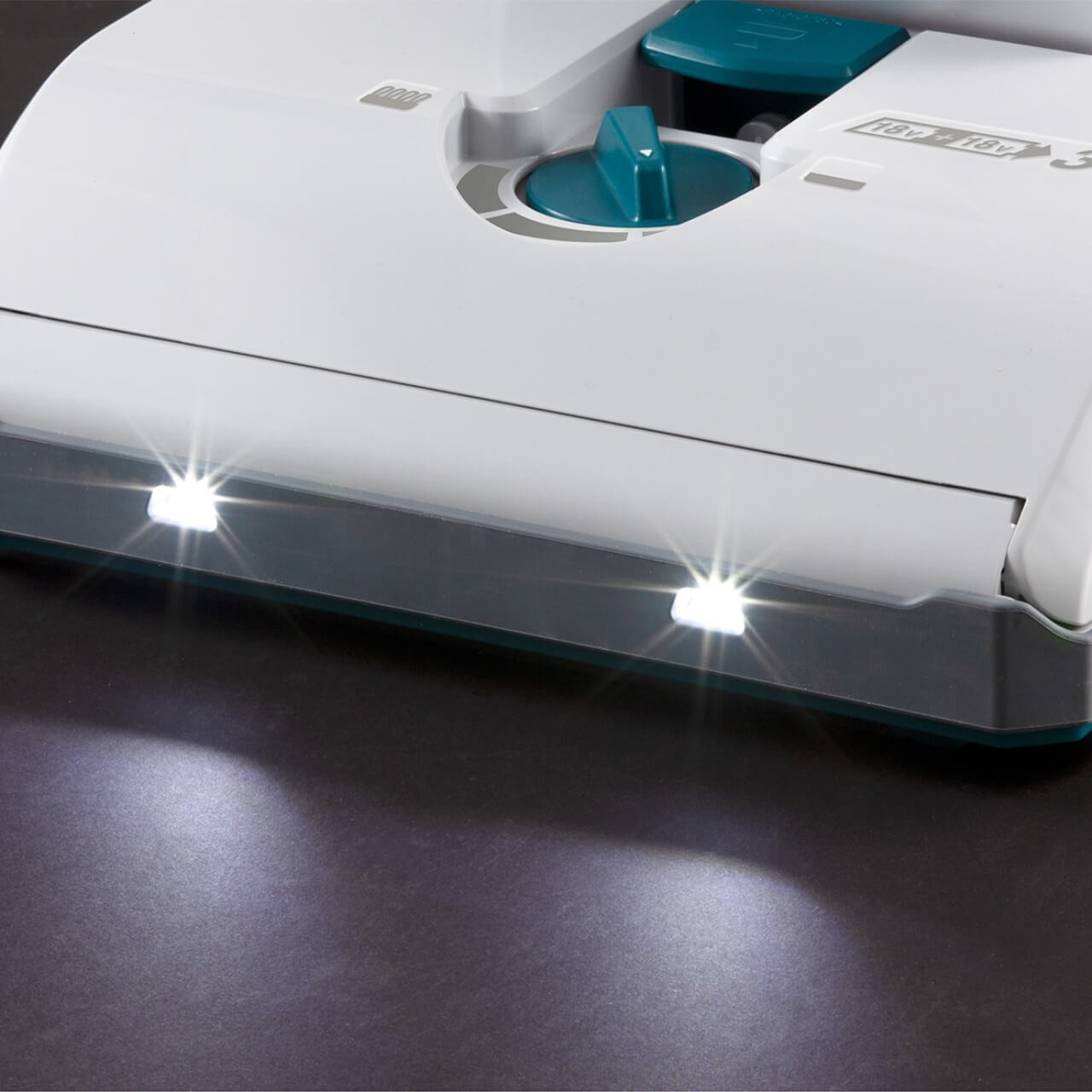 Makita 18Vx2 BRUSHLESS Upright Vacuum - Tool Only