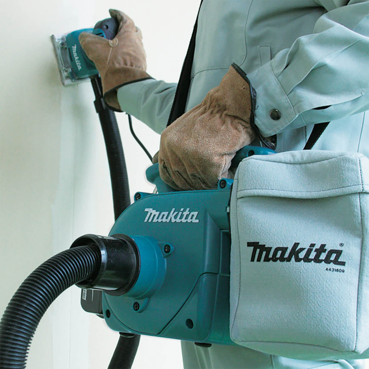 Makita 18V Dry Vacuum - Tool Only