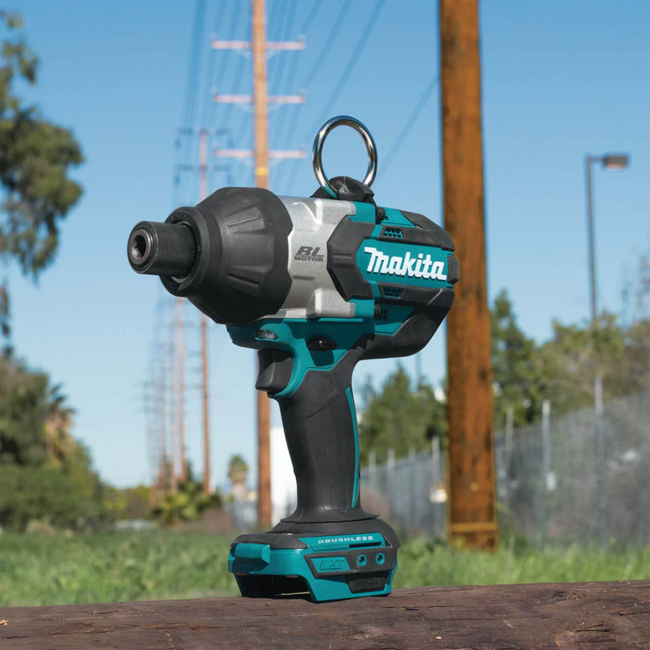 Makita 18V BRUSHLESS 7/16” Impact Wrench - Tool Only