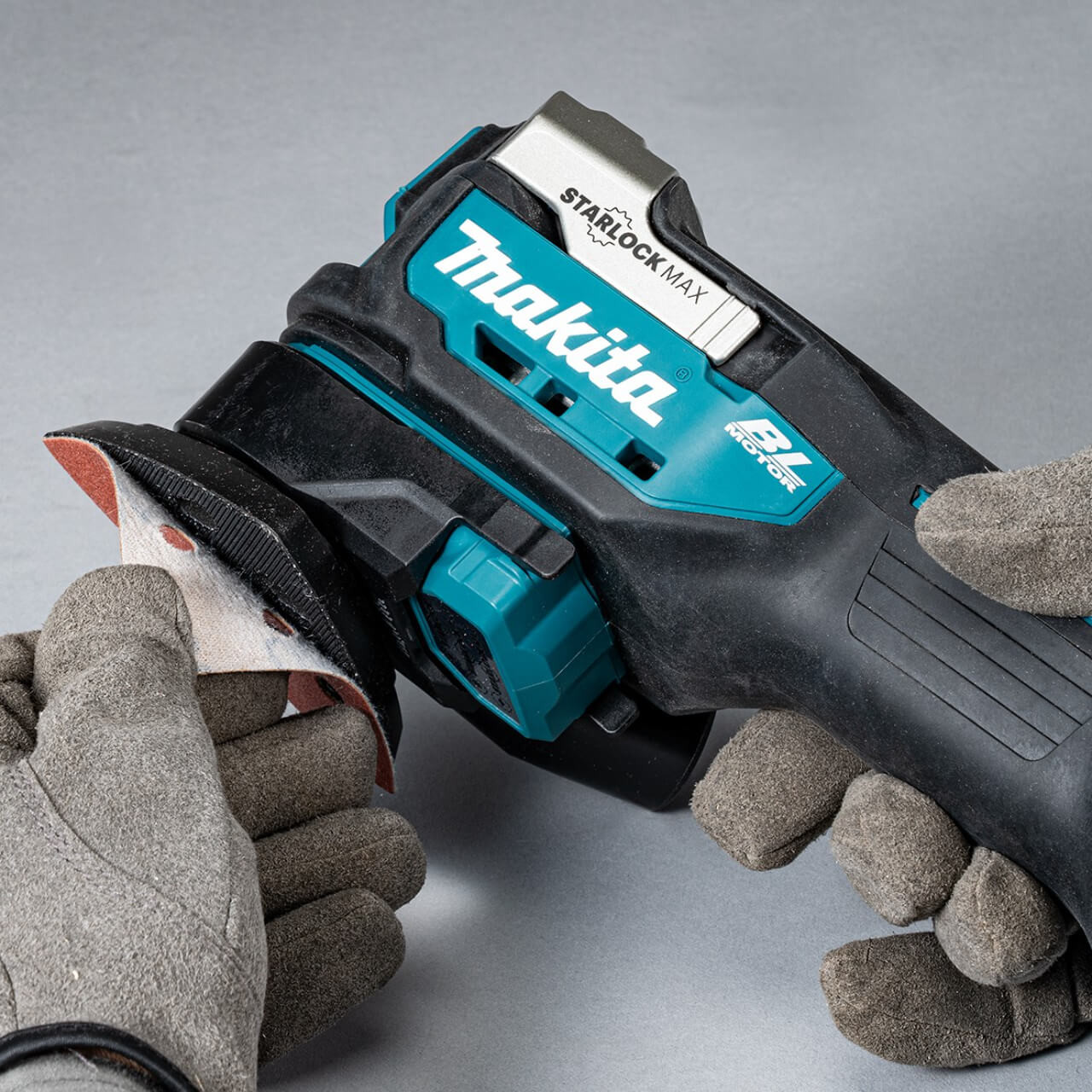 Makita 18V BRUSHLESS Multi-tool with Accessory Kit - Tool Only