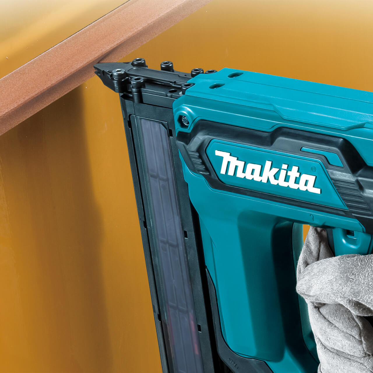 Makita 18V 18Ga C1 Brad Nailer. 15-35mm - Tool Only