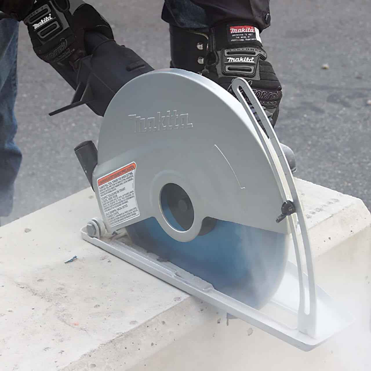 Makita 355mm (14”) Angle Cutter. 2.400W