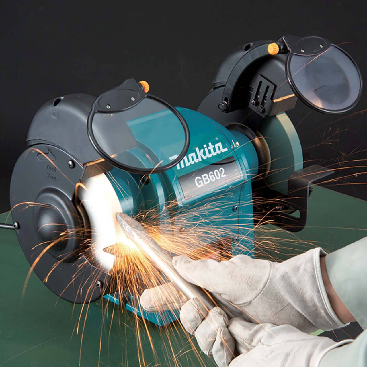 Makita 150 X 16mm Bench Grinder. 250W