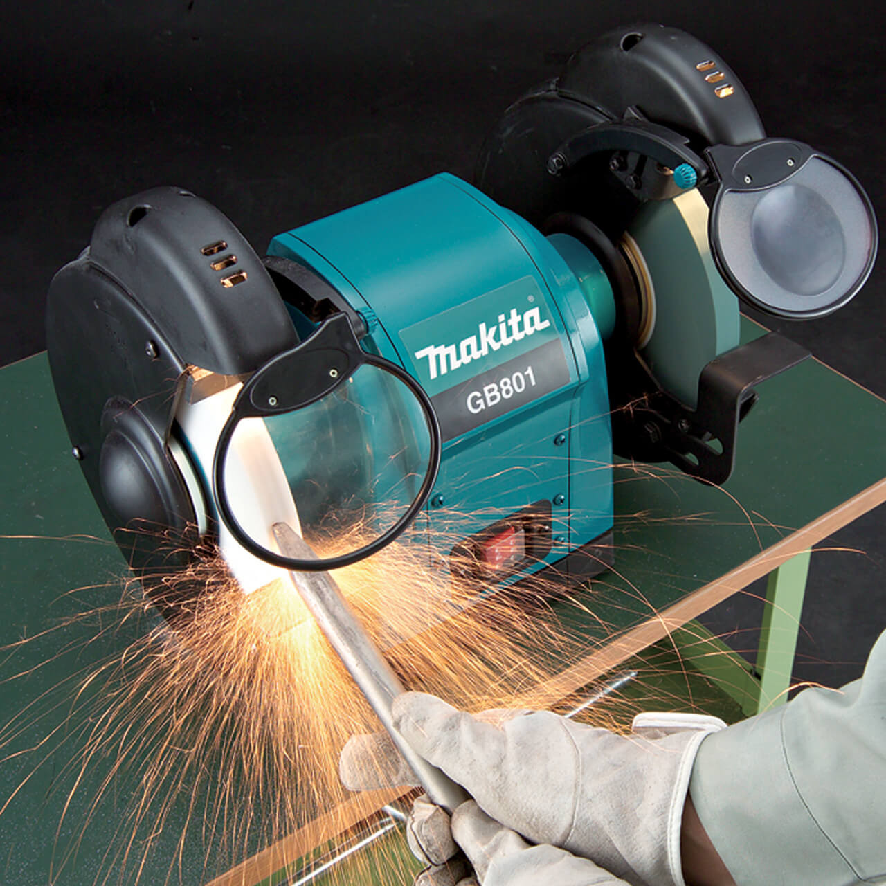 Makita 205 X 19mm Bench Grinder. 550W