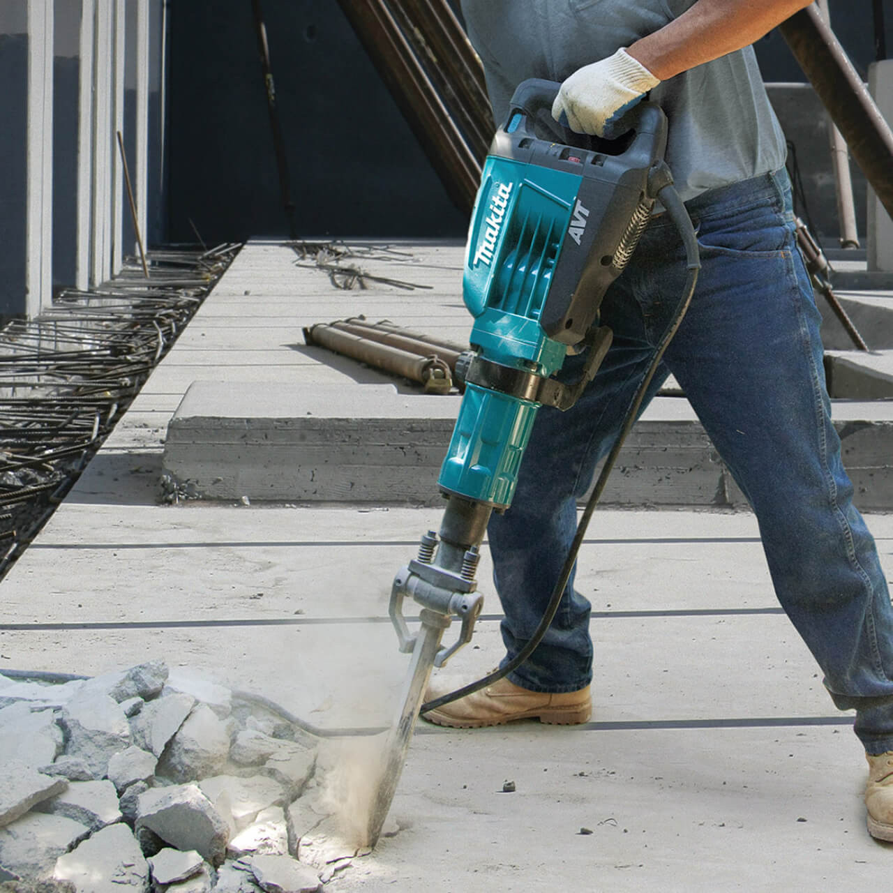 Makita 1510W 17kg Demolition Jack Hammer