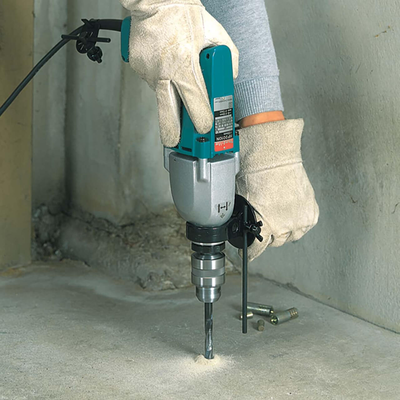 Makita 20mm (13/16”) Keyed Chuck 2 Speed Hammer Drill. 750W