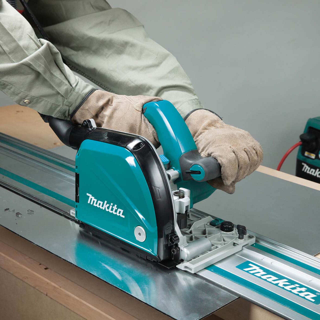 Makita Aluminium Grove Cutter. 1.300W