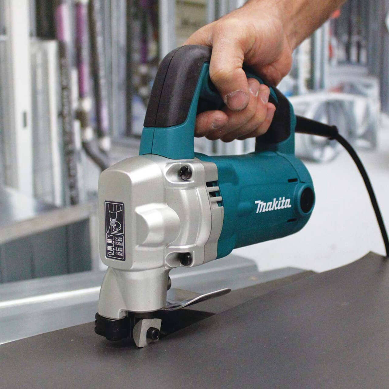 Makita 3.2mm Metal Shear. 710W