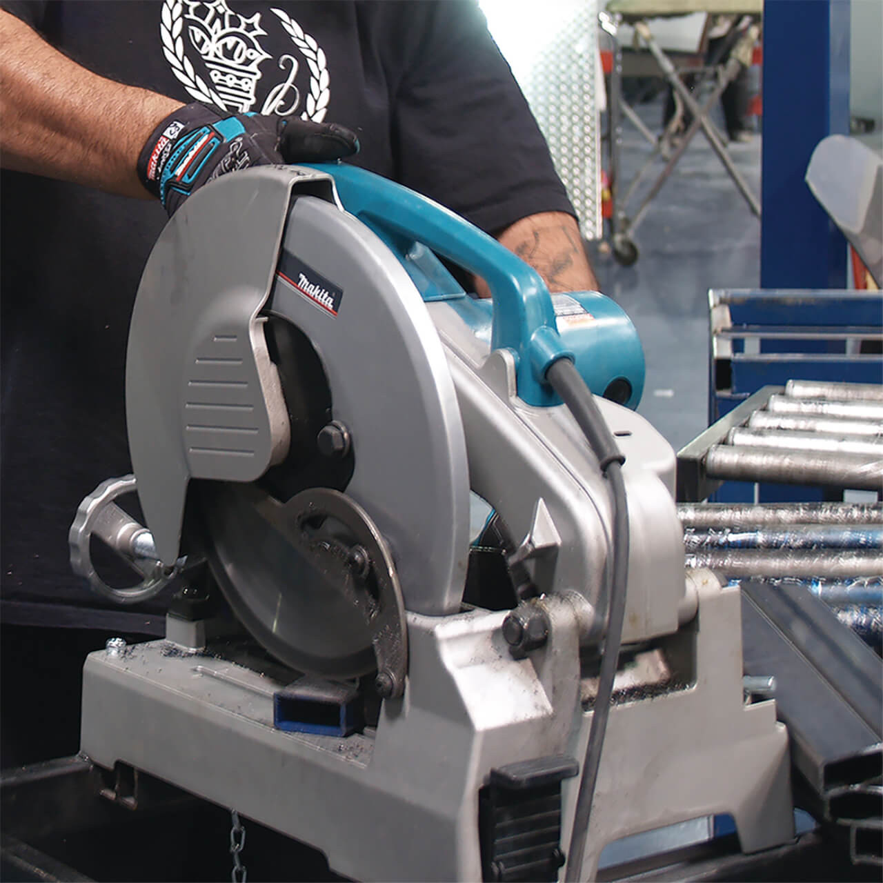 Makita 305mm (12”) Portable Cold Metal Cut Saw 1,750W