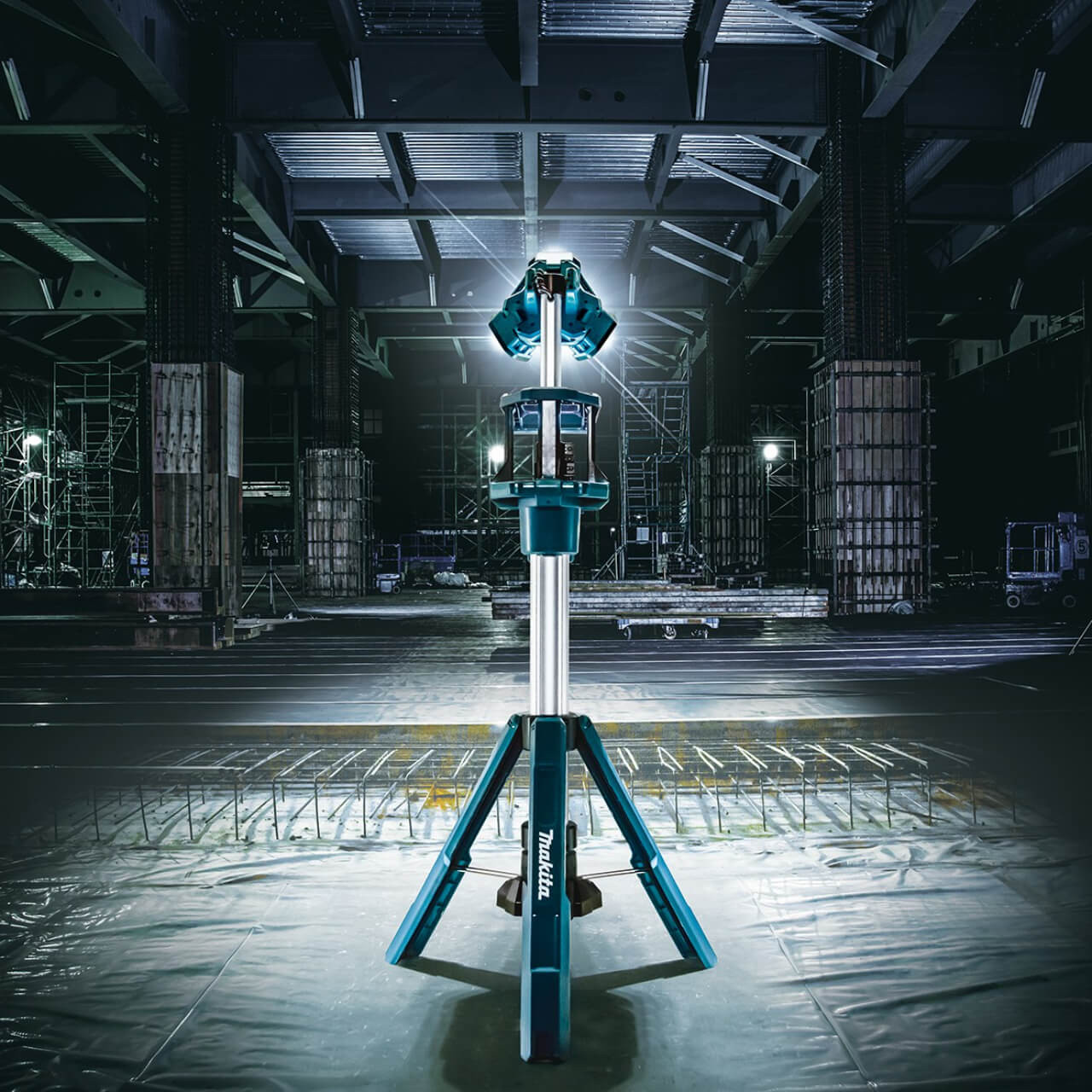 Makita 18V Tower Light