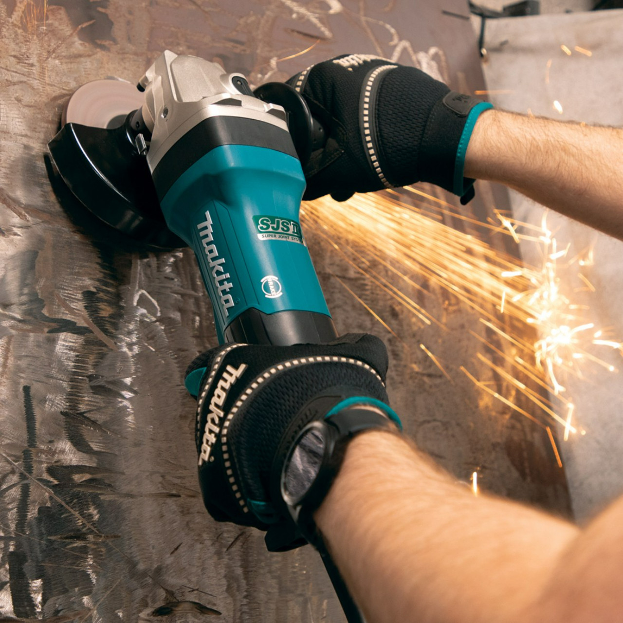 Makita 125mm (5”) 1900W Paddle Switch Angle Grinder inc Mechanical Brake