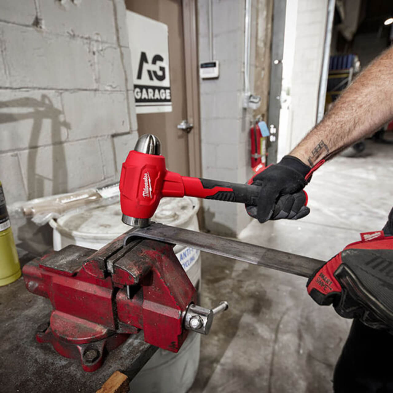 Milwaukee 32oz Dead Blow Ball Peen Hammer